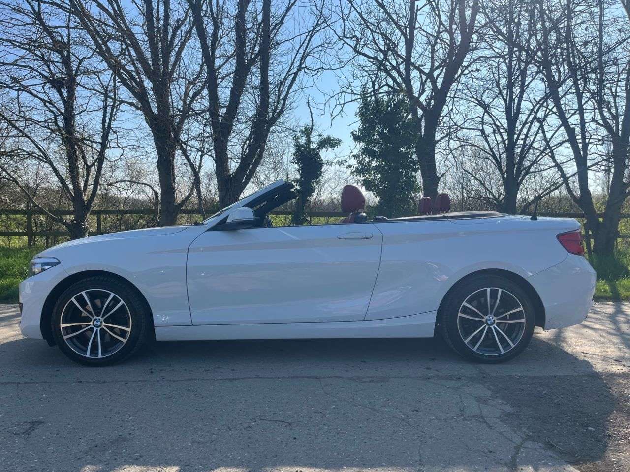 A 2017 BMW 2 SERIES 2.0 220d Sport Convertible 2dr Diesel Manual Euro 6 (s/s) (190 ps) Car Fina A 2017 BMW 2 SERIES 2.0 220d Sport Convertible 2dr Diesel Manual Euro 6 (s/s) (190 ps) Car Fina