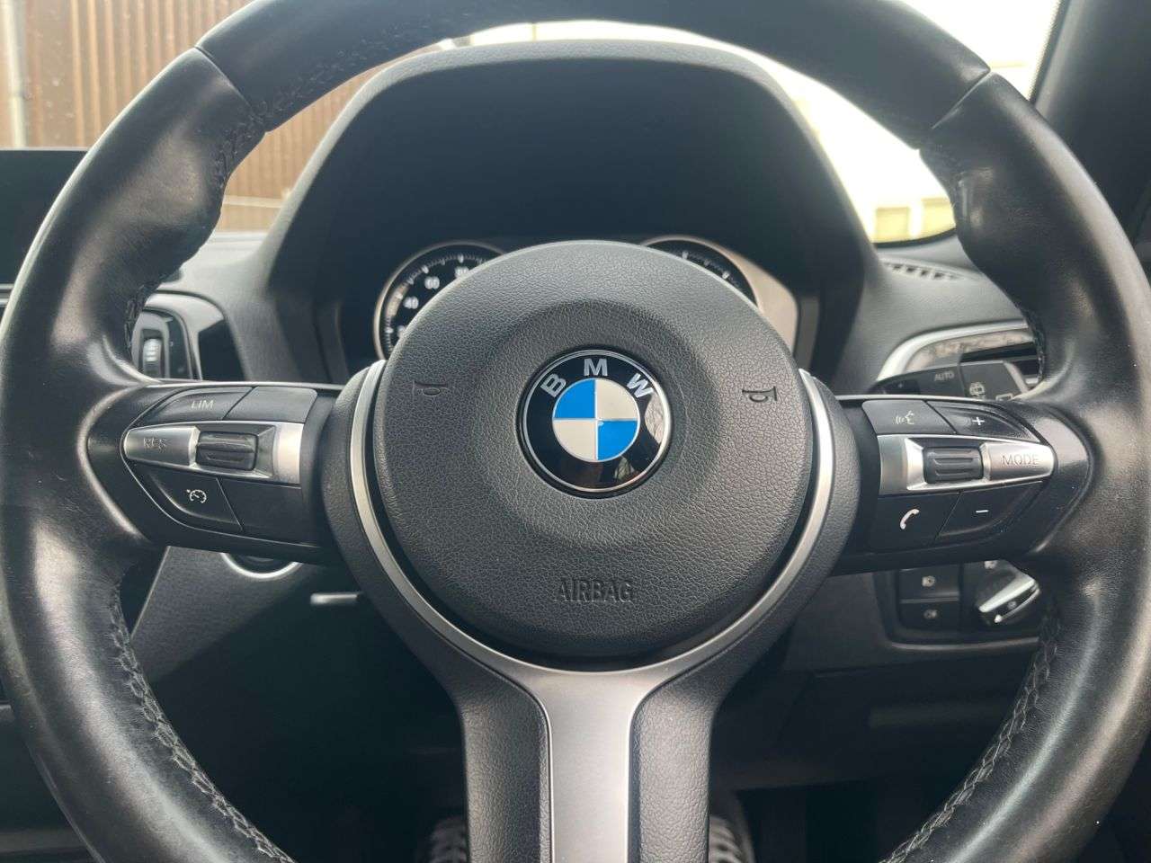 2017 BMW 1 SERIES 2017 BMW 1 SERIES
