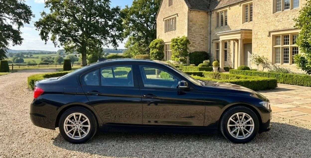 A 2017 BMW 3 SERIES 320D ED PLUS A 2017 BMW 3 SERIES 320D ED PLUS
