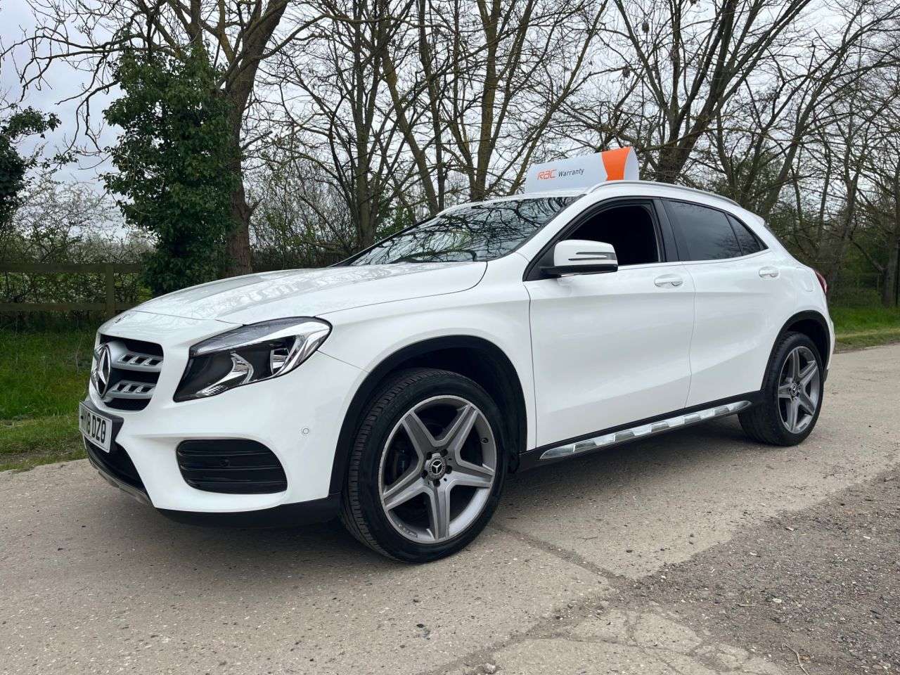 A 2018 MERCEDES-BENZ 180 1.6 GLA200 AMG Line (Executive) SUV 5dr Petrol Manual Euro 6 (s/s) (156 ps) A 2018 MERCEDES-BENZ 180 1.6 GLA200 AMG Line (Executive) SUV 5dr Petrol Manual Euro 6 (s/s) (156 ps)