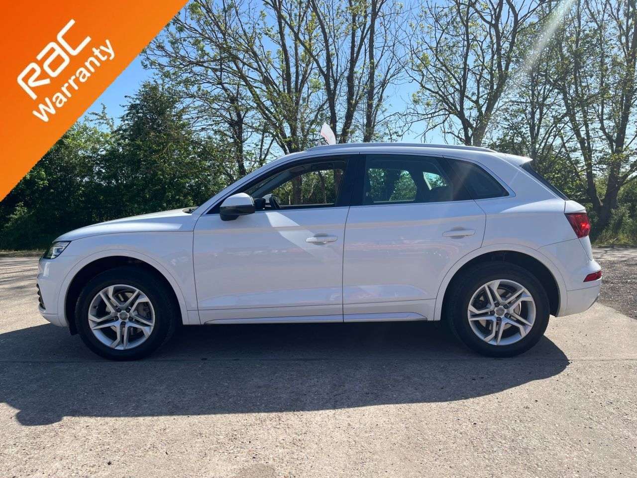 A 2018 AUDI Q5 2.0 TDI SE SUV 5dr Diesel S Tronic quattro Euro 6 (s/s) (190 ps) Car Financ A 2018 AUDI Q5 2.0 TDI SE SUV 5dr Diesel S Tronic quattro Euro 6 (s/s) (190 ps) Car Financ