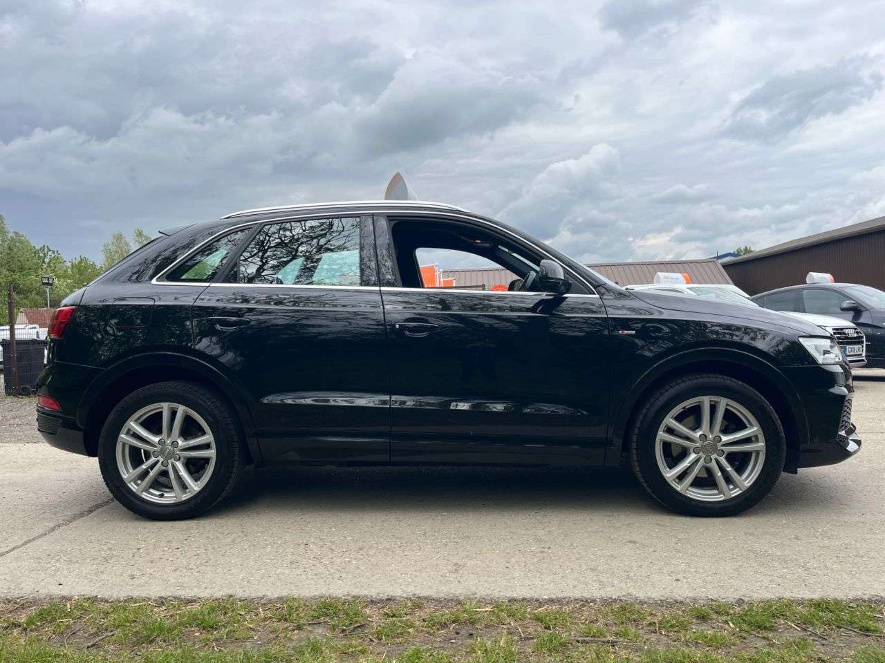 2017 AUDI Q3 2017 AUDI Q3