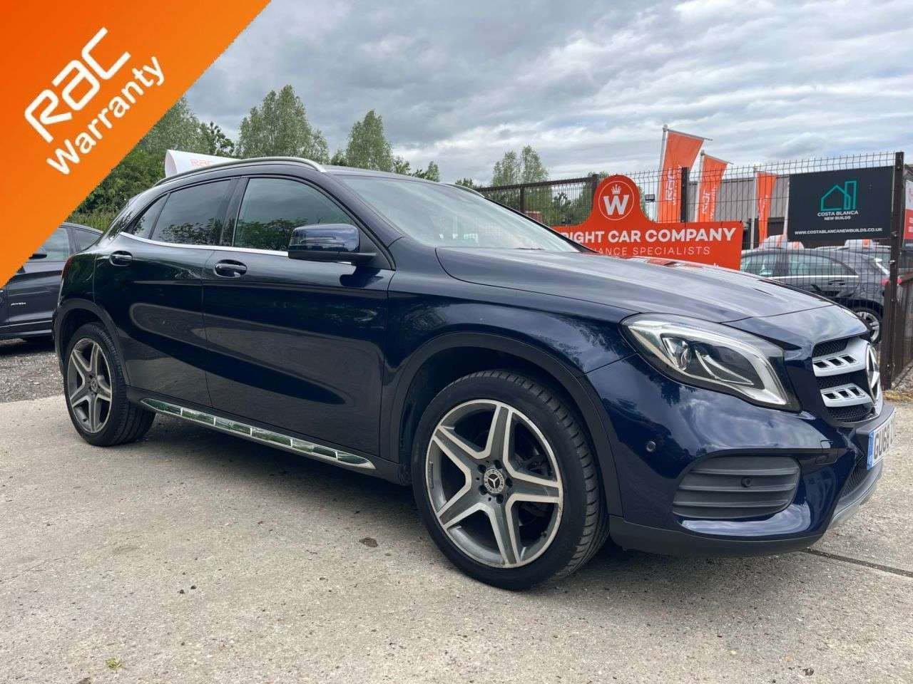 A 2018 MERCEDES-BENZ 180 2.1 GLA220d AMG Line (Premium) SUV 5dr Diesel 7G-DCT 4MATIC Euro 6 (s/s) (1 A 2018 MERCEDES-BENZ 180 2.1 GLA220d AMG Line (Premium) SUV 5dr Diesel 7G-DCT 4MATIC Euro 6 (s/s) (1