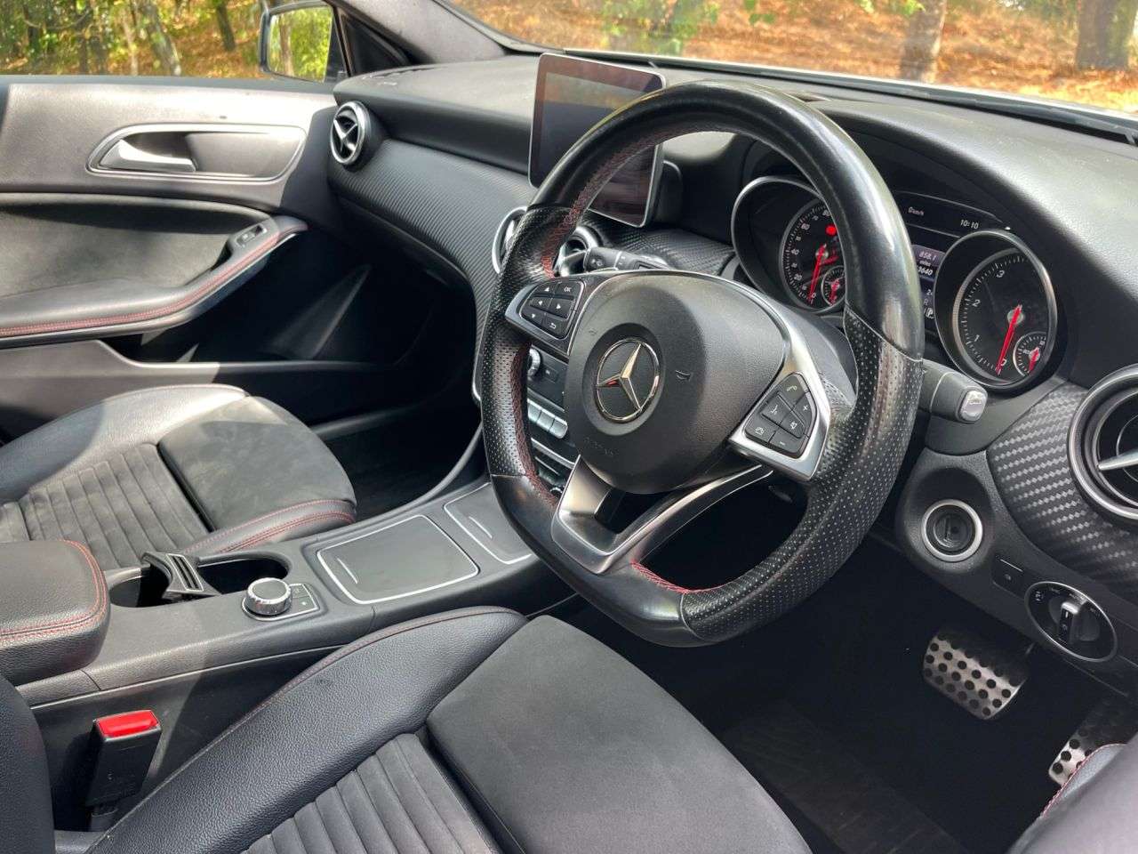 A 2016 MERCEDES-BENZ A CLASS 2.1 A200d AMG Line (Premium) Hatchback 5dr Diesel 7G-DCT Euro 6 (s/s) (136 A 2016 MERCEDES-BENZ A CLASS 2.1 A200d AMG Line (Premium) Hatchback 5dr Diesel 7G-DCT Euro 6 (s/s) (136