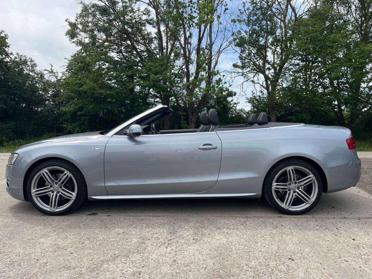 A 2011 AUDI A5 CABRIOLET 3.0 TDI V6 S line Convertible 2dr Diesel S Tronic quattro Euro 5 (240 ps) C A 2011 AUDI A5 CABRIOLET 3.0 TDI V6 S line Convertible 2dr Diesel S Tronic quattro Euro 5 (240 ps) C