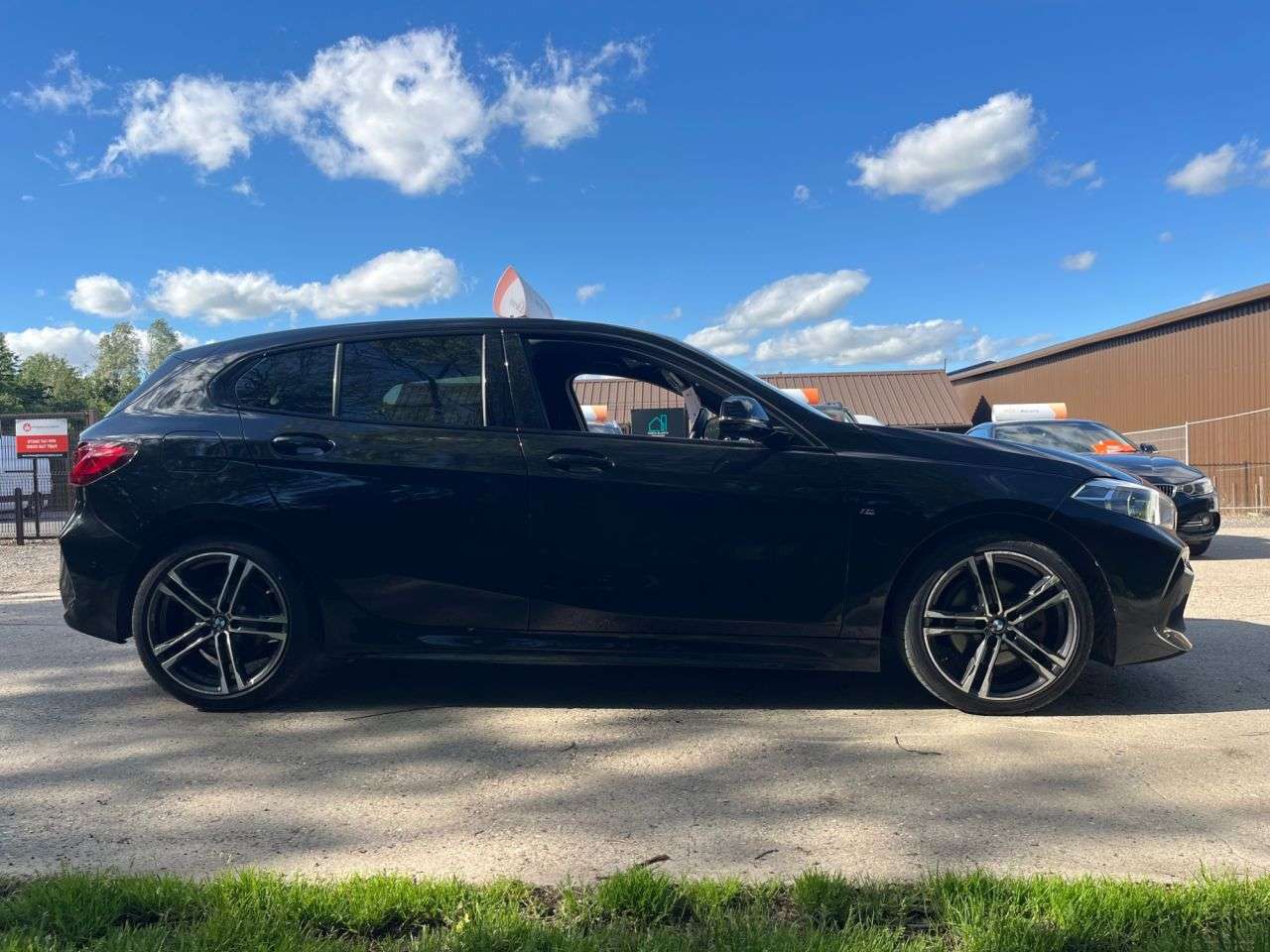A 2019 BMW 1 SERIES 1.5 118i M Sport Hatchback 5dr Petrol DCT Euro 6 (s/s) (140 ps) Car Finance A 2019 BMW 1 SERIES 1.5 118i M Sport Hatchback 5dr Petrol DCT Euro 6 (s/s) (140 ps) Car Finance
