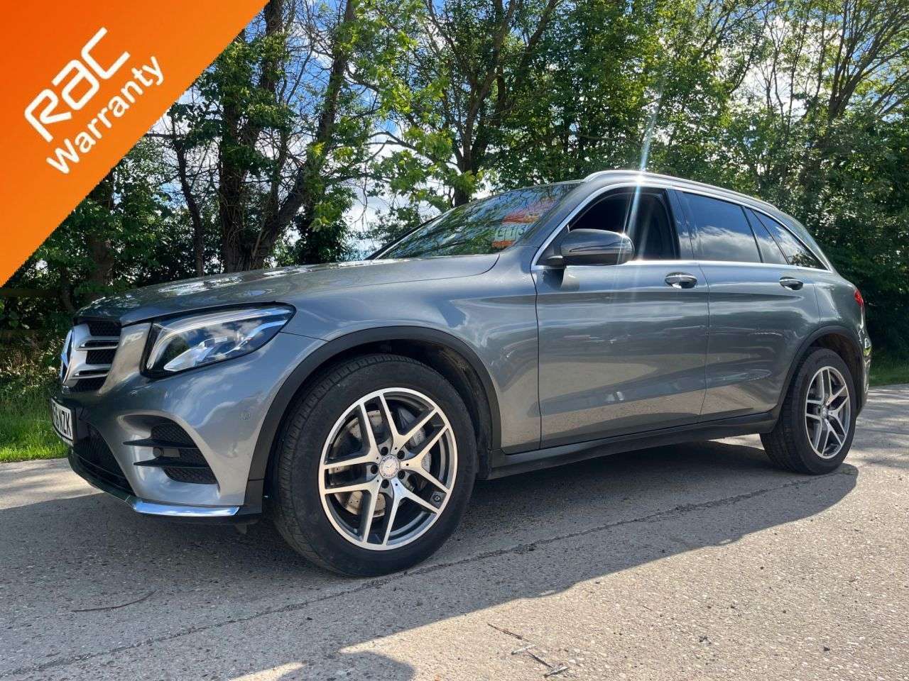 A 2016 MERCEDES-BENZ GLC 2.1 GLC220d AMG Line SUV 5dr Diesel G-Tronic 4MATIC Euro 6 (s/s) (170 ps) C A 2016 MERCEDES-BENZ GLC 2.1 GLC220d AMG Line SUV 5dr Diesel G-Tronic 4MATIC Euro 6 (s/s) (170 ps) C