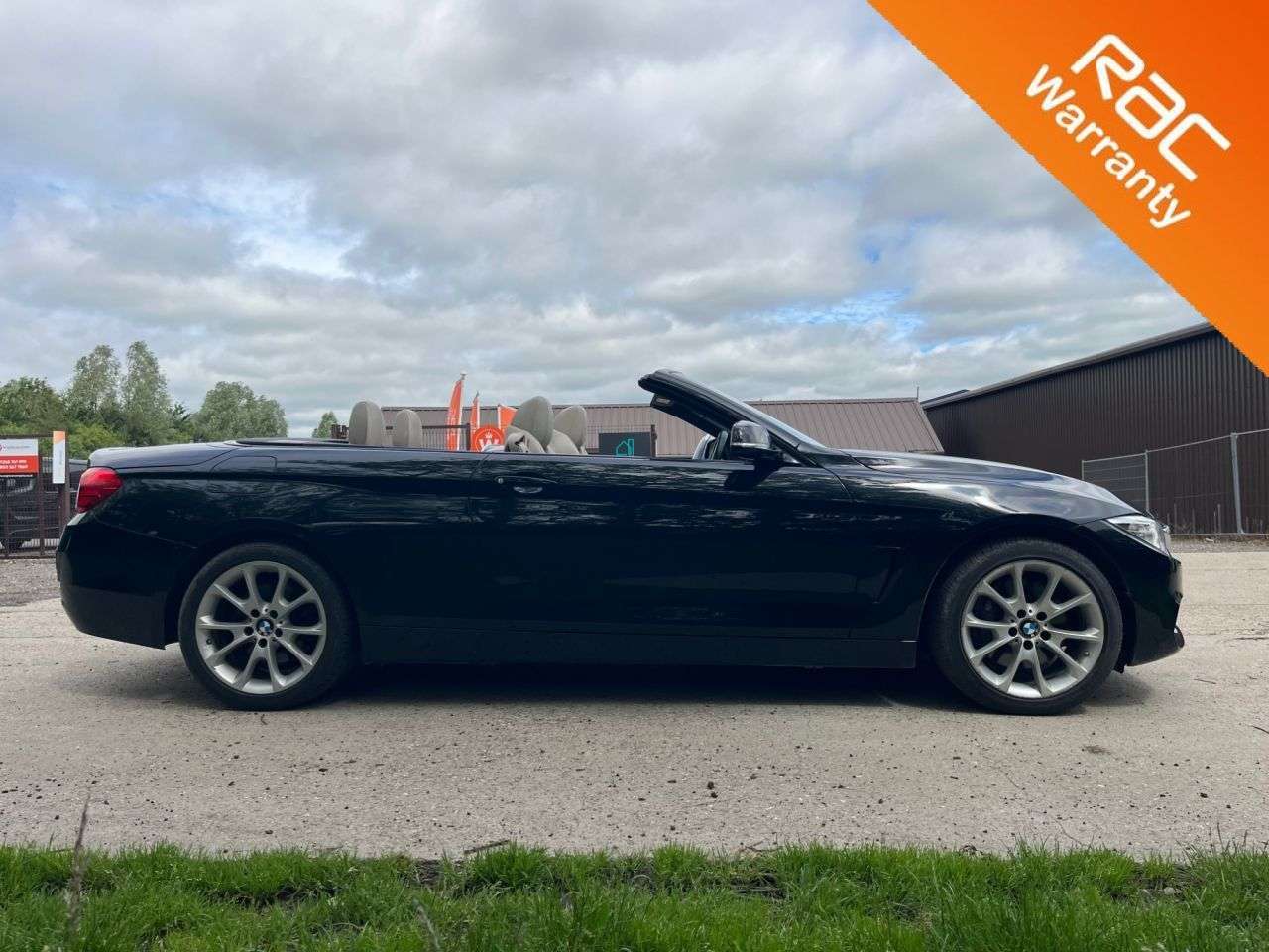 A 2015 BMW 4 SERIES 3.0 435d Luxury Convertible 2dr Diesel Auto xDrive Euro 6 (s/s) (313 ps) Ca A 2015 BMW 4 SERIES 3.0 435d Luxury Convertible 2dr Diesel Auto xDrive Euro 6 (s/s) (313 ps) Ca