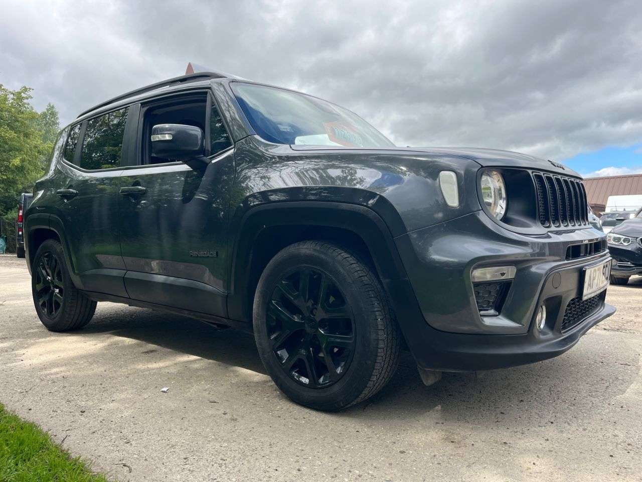 A 2022 JEEP RENEGADE 1.0 GSE T3 Night Eagle SUV 5dr Petrol Manual Euro 6 (s/s) (120 ps) Car Fina A 2022 JEEP RENEGADE 1.0 GSE T3 Night Eagle SUV 5dr Petrol Manual Euro 6 (s/s) (120 ps) Car Fina