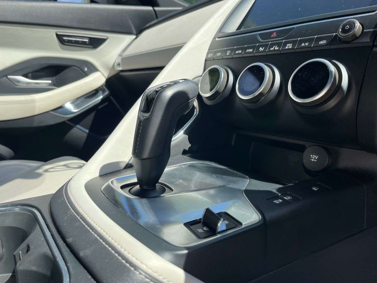 2018 JAGUAR E-PACE 2018 JAGUAR E-PACE