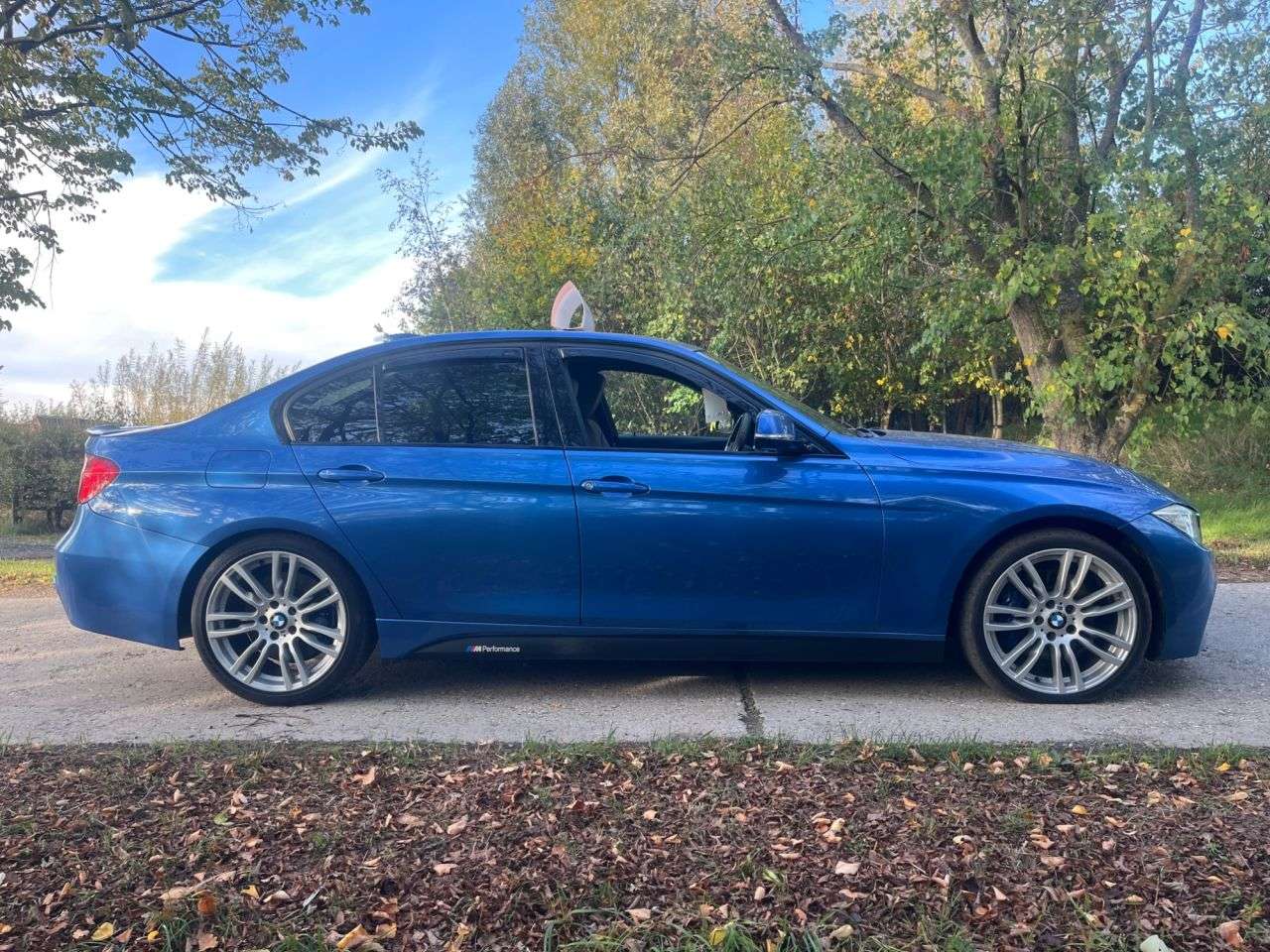 A 2015 BMW 3 SERIES 2.0 320d M Sport Saloon 4dr Diesel Auto Euro 6 (s/s) (190 ps) Car Finance, A 2015 BMW 3 SERIES 2.0 320d M Sport Saloon 4dr Diesel Auto Euro 6 (s/s) (190 ps) Car Finance,