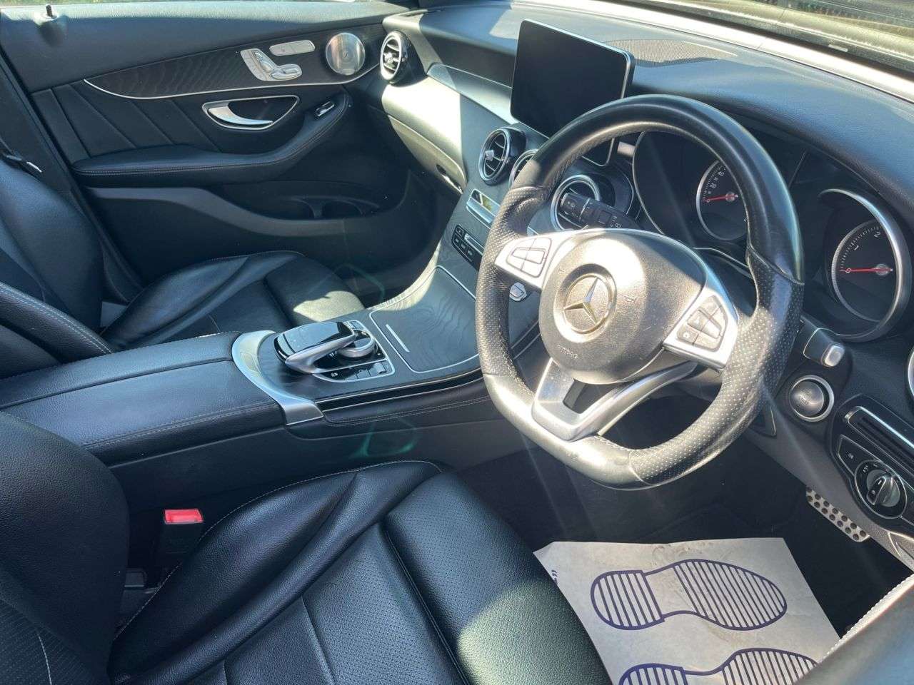 A 2016 MERCEDES-BENZ GLC 2.1 GLC250d AMG Line (Premium Plus) SUV 5dr Diesel G-Tronic 4MATIC Euro 6 ( A 2016 MERCEDES-BENZ GLC 2.1 GLC250d AMG Line (Premium Plus) SUV 5dr Diesel G-Tronic 4MATIC Euro 6 (