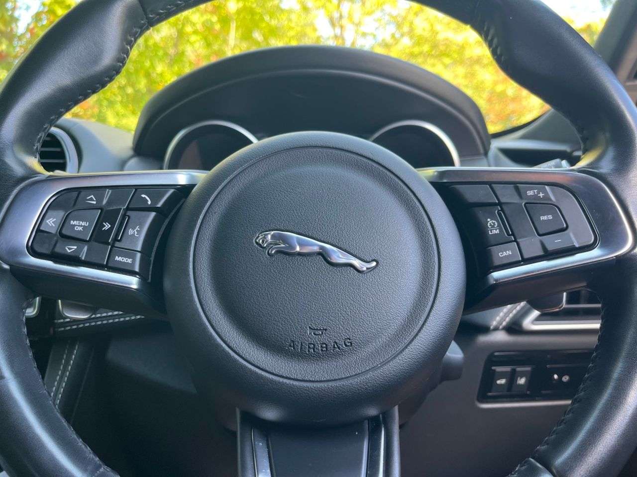 2017 JAGUAR F-PACE 2017 JAGUAR F-PACE