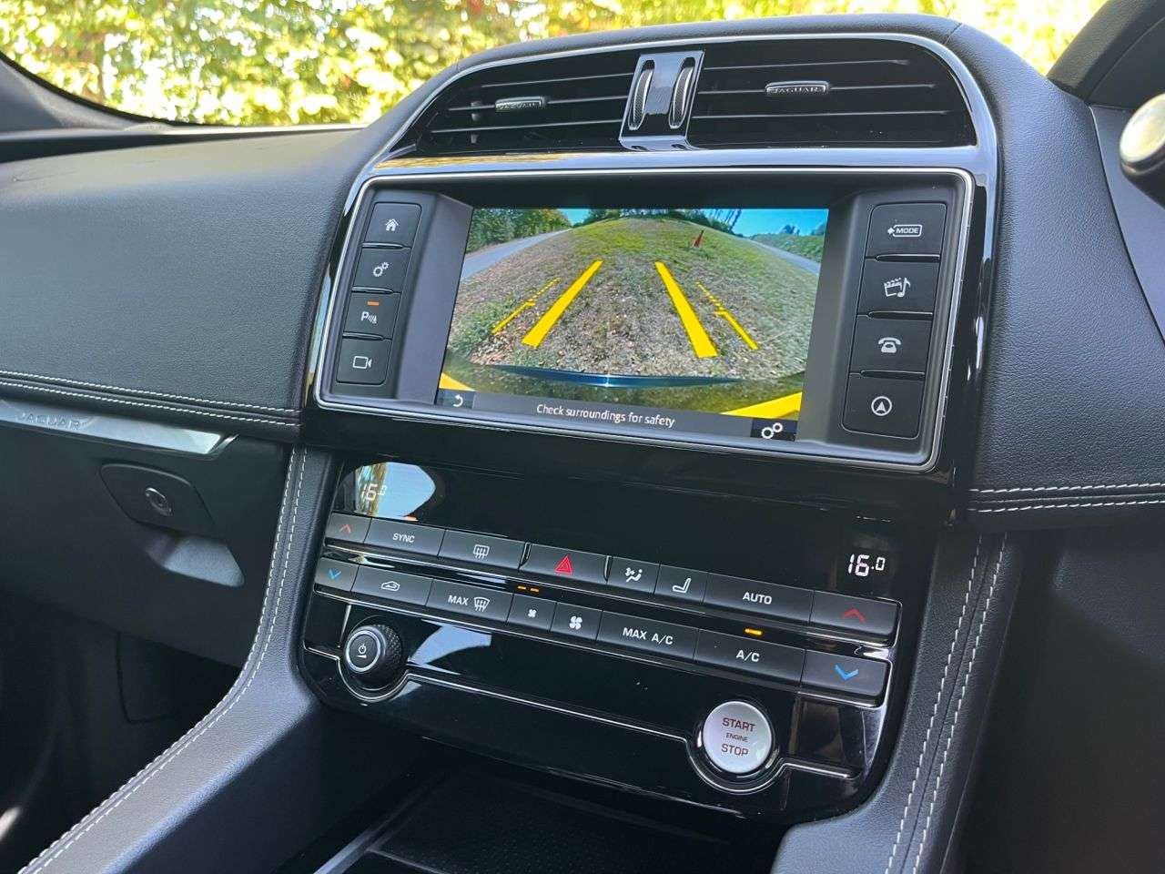 2017 JAGUAR F-PACE 2017 JAGUAR F-PACE