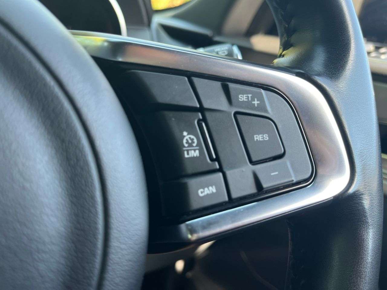 2017 JAGUAR F-PACE 2017 JAGUAR F-PACE