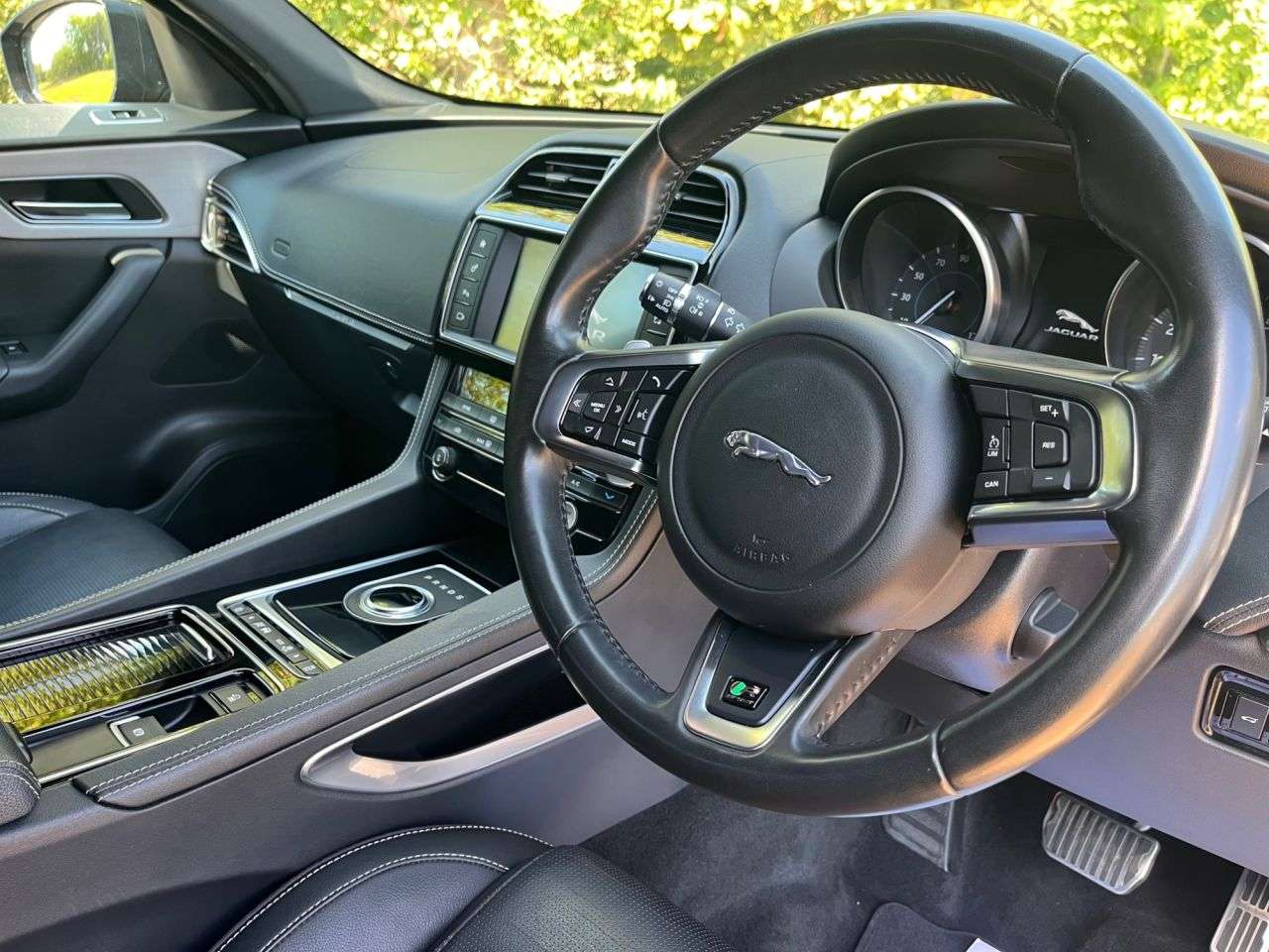 2017 JAGUAR F-PACE 2017 JAGUAR F-PACE