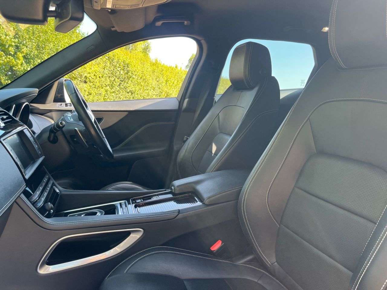 2017 JAGUAR F-PACE 2017 JAGUAR F-PACE