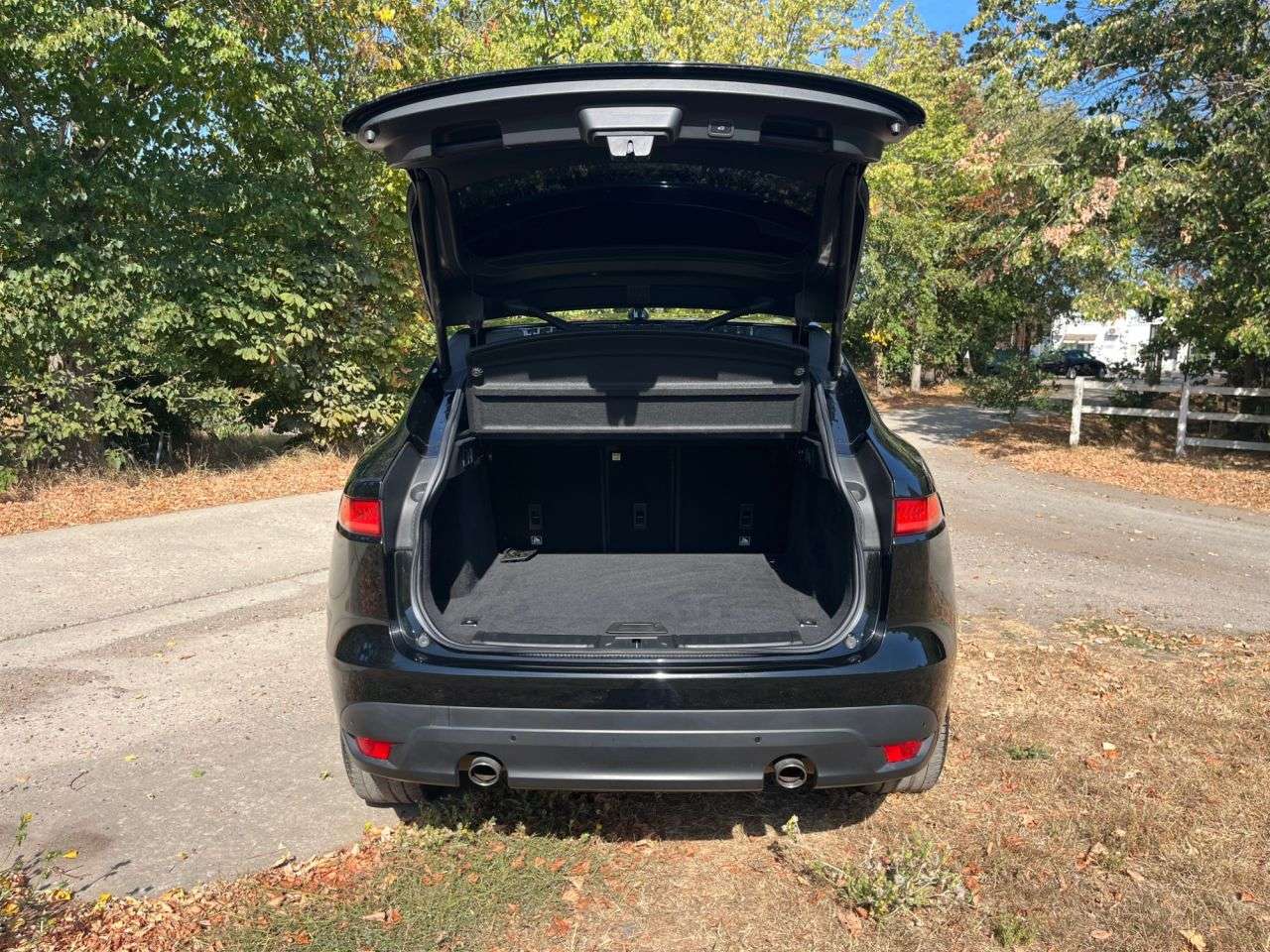 2017 JAGUAR F-PACE 2017 JAGUAR F-PACE