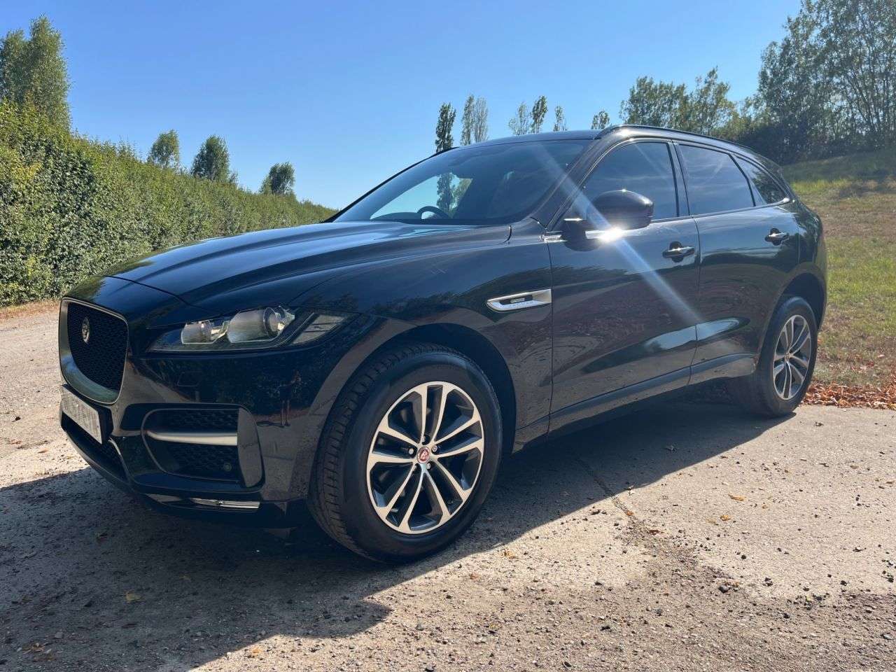 2017 JAGUAR F-PACE 2017 JAGUAR F-PACE