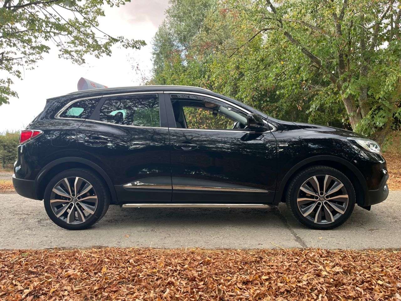 A 2016 RENAULT KADJAR 1.2 TCe Signature S Nav SUV 5dr Petrol Manual Euro 6 (s/s) (130 ps) Car Fin A 2016 RENAULT KADJAR 1.2 TCe Signature S Nav SUV 5dr Petrol Manual Euro 6 (s/s) (130 ps) Car Fin