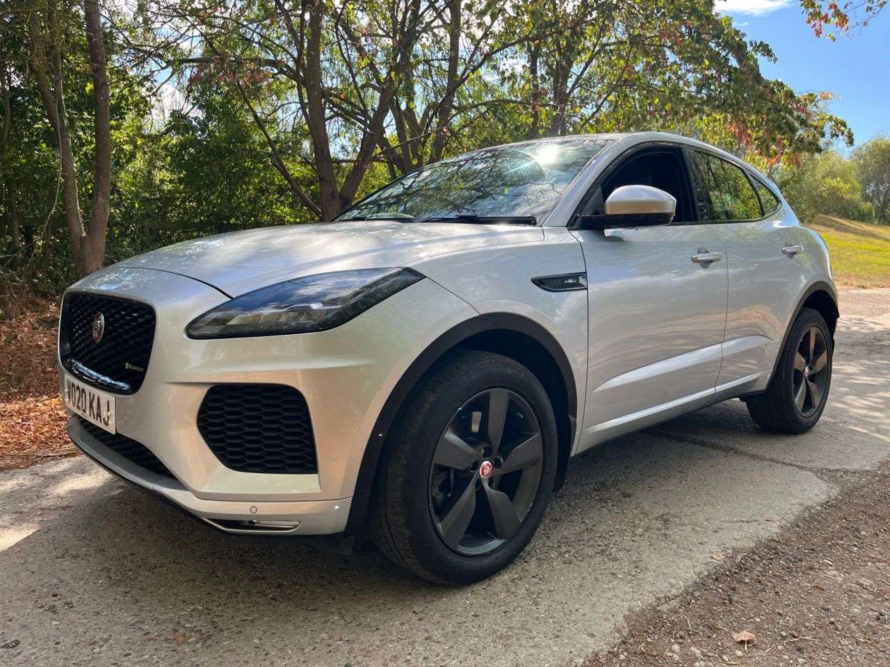 A 2020 JAGUAR E-PACE 2.0 P200 R-Dynamic S SUV 5dr Petrol Auto AWD Euro 6 (s/s) (200 ps) Car Fina A 2020 JAGUAR E-PACE 2.0 P200 R-Dynamic S SUV 5dr Petrol Auto AWD Euro 6 (s/s) (200 ps) Car Fina