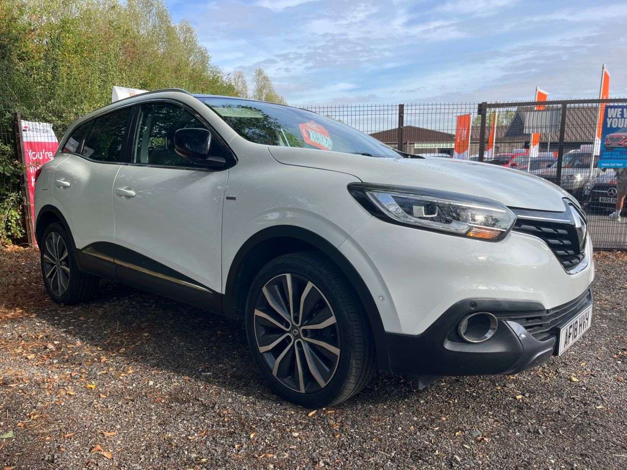 A 2018 RENAULT KADJAR 1.5 dCi Signature S Nav SUV 5dr Diesel EDC Euro 6 (s/s) (110 ps) Car Financ A 2018 RENAULT KADJAR 1.5 dCi Signature S Nav SUV 5dr Diesel EDC Euro 6 (s/s) (110 ps) Car Financ