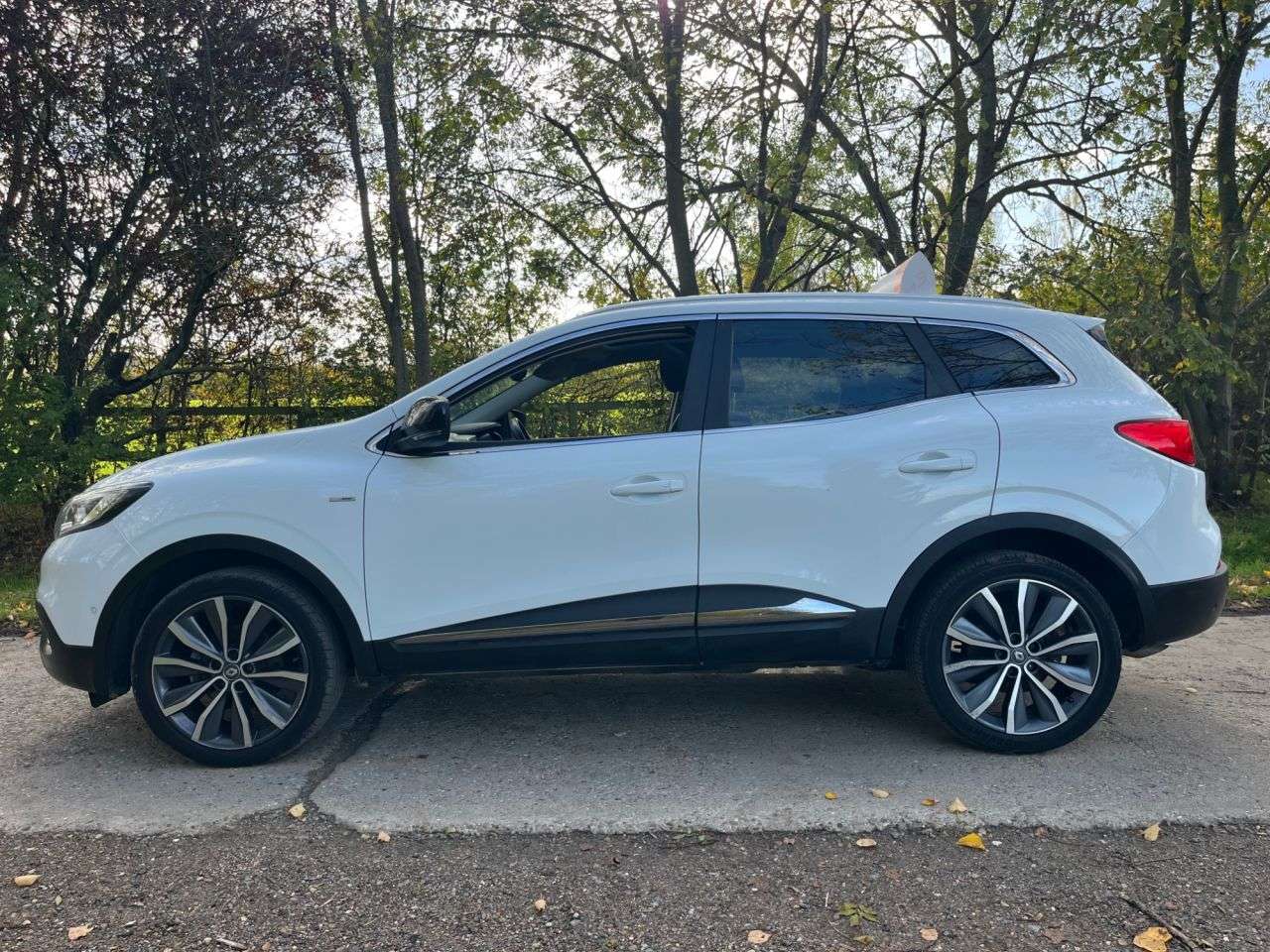 A 2018 RENAULT KADJAR 1.5 dCi Signature S Nav SUV 5dr Diesel EDC Euro 6 (s/s) (110 ps) Car Financ A 2018 RENAULT KADJAR 1.5 dCi Signature S Nav SUV 5dr Diesel EDC Euro 6 (s/s) (110 ps) Car Financ