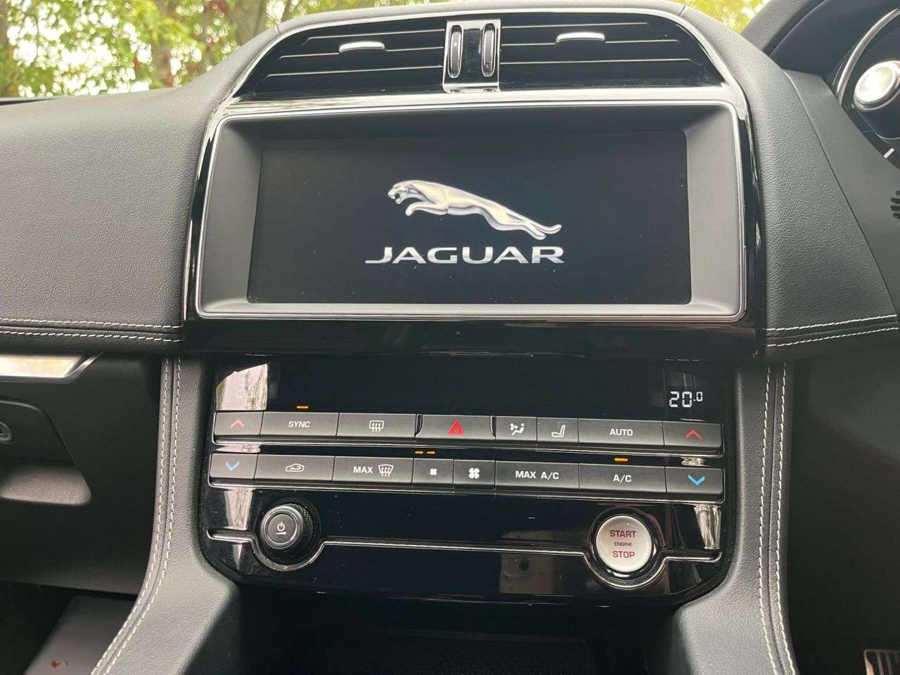 2019 JAGUAR F-PACE 2019 JAGUAR F-PACE