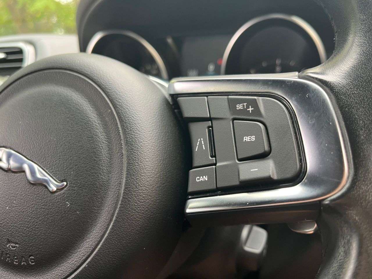 2019 JAGUAR F-PACE 2019 JAGUAR F-PACE