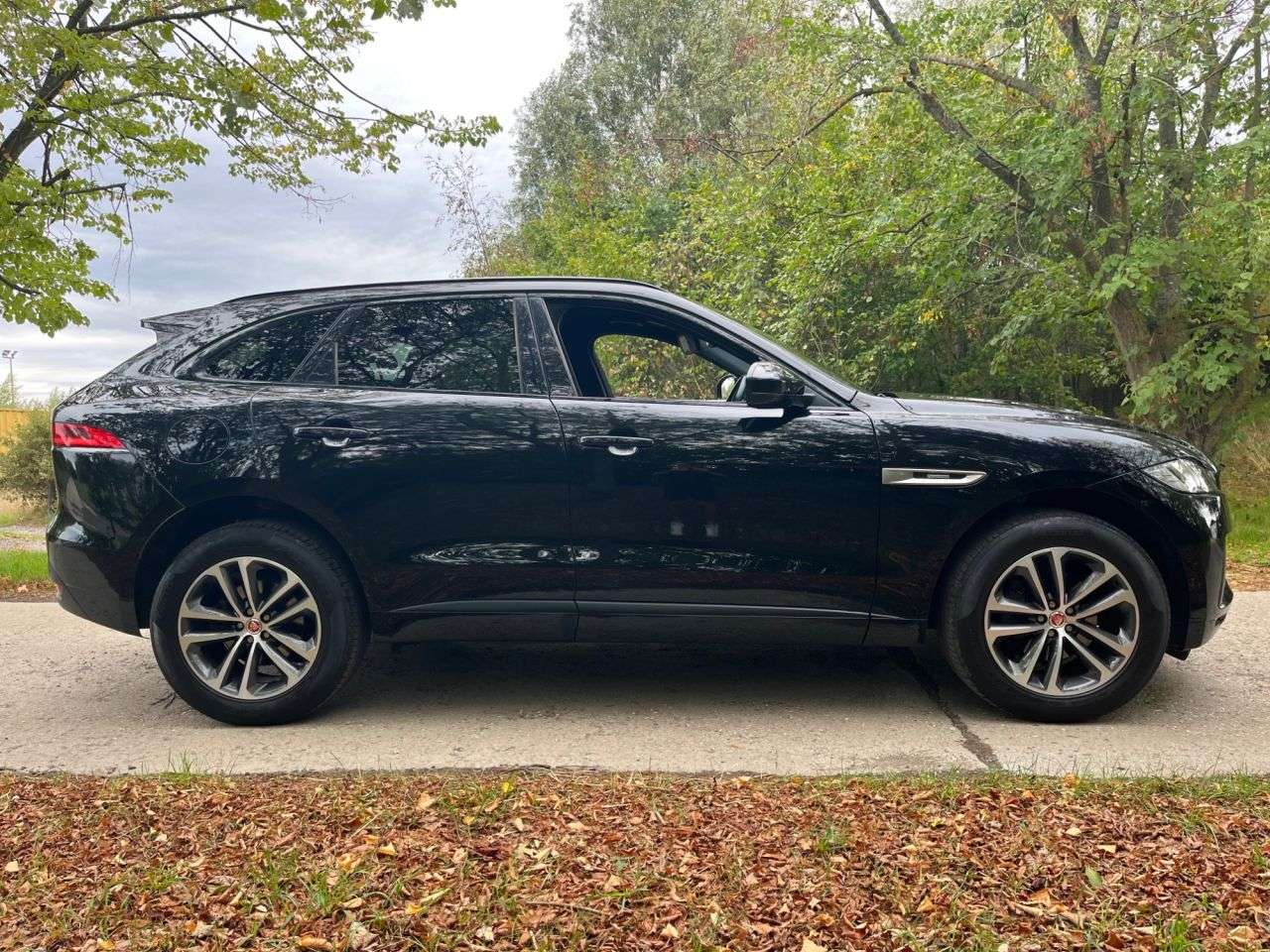 2019 JAGUAR F-PACE 2019 JAGUAR F-PACE