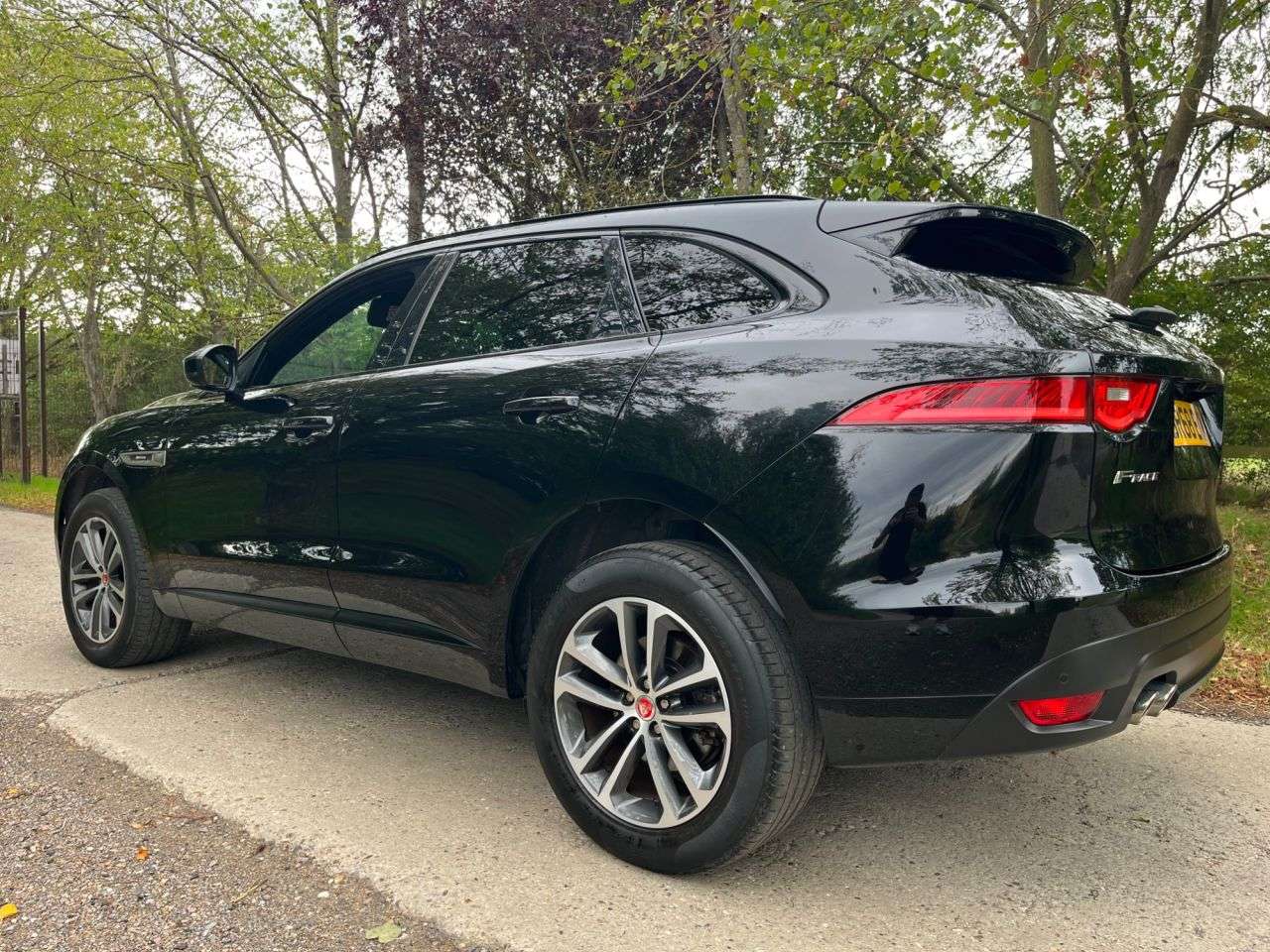 2019 JAGUAR F-PACE 2019 JAGUAR F-PACE
