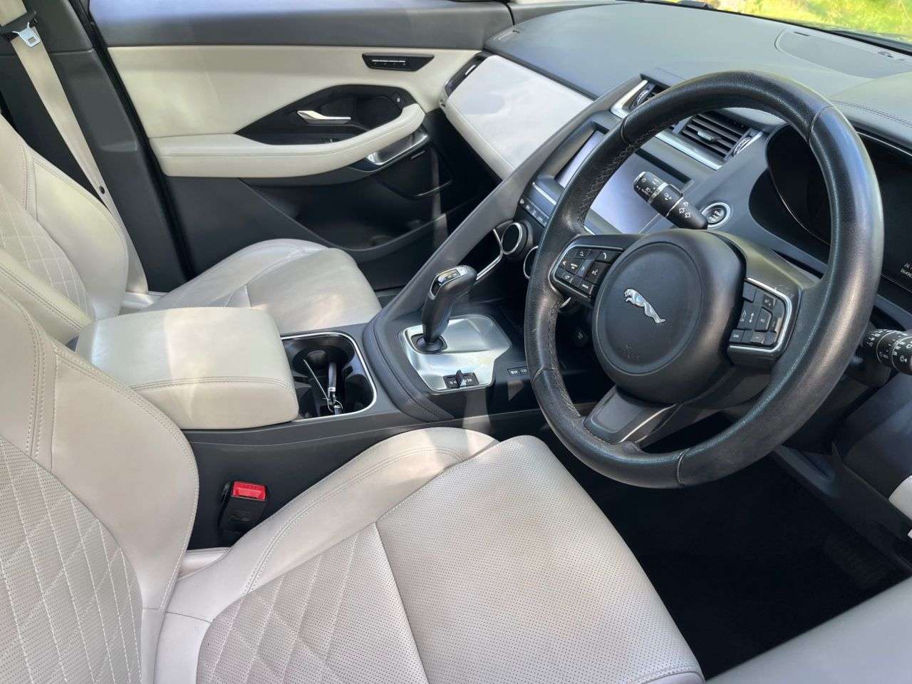 A 2018 JAGUAR E-PACE 2.0 D150 SE SUV 5dr Diesel Auto AWD Euro 6 (s/s) (150 ps) Car Finance, RAC A 2018 JAGUAR E-PACE 2.0 D150 SE SUV 5dr Diesel Auto AWD Euro 6 (s/s) (150 ps) Car Finance, RAC