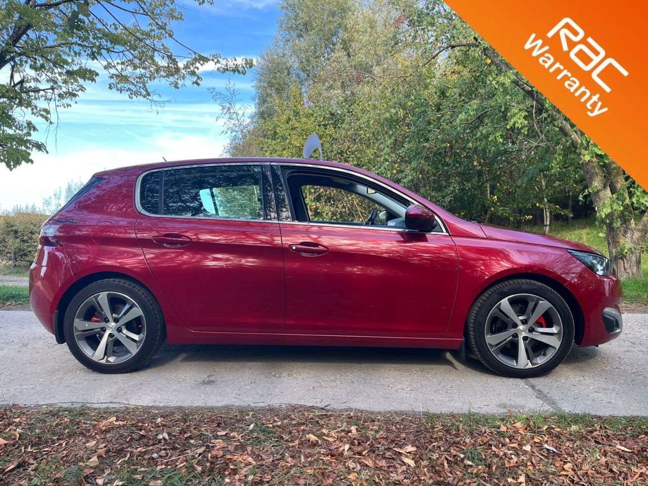 A 2014 PEUGEOT 308 1.6 e-HDi Allure Hatchback 5dr Diesel Manual Euro 5 (s/s) (115 ps) Car Fina A 2014 PEUGEOT 308 1.6 e-HDi Allure Hatchback 5dr Diesel Manual Euro 5 (s/s) (115 ps) Car Fina