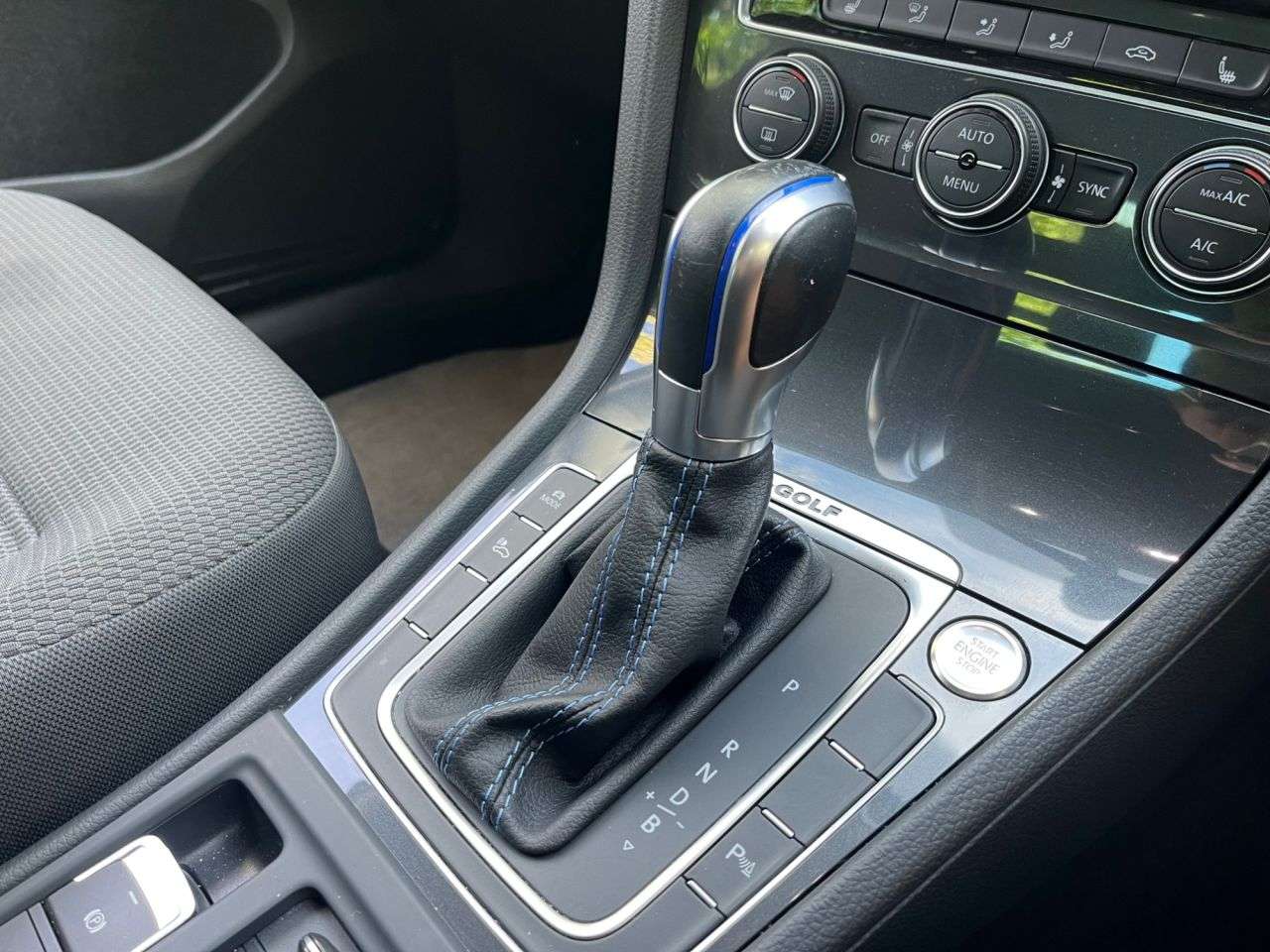 2019 VOLKSWAGEN E-GOLF 2019 VOLKSWAGEN E-GOLF