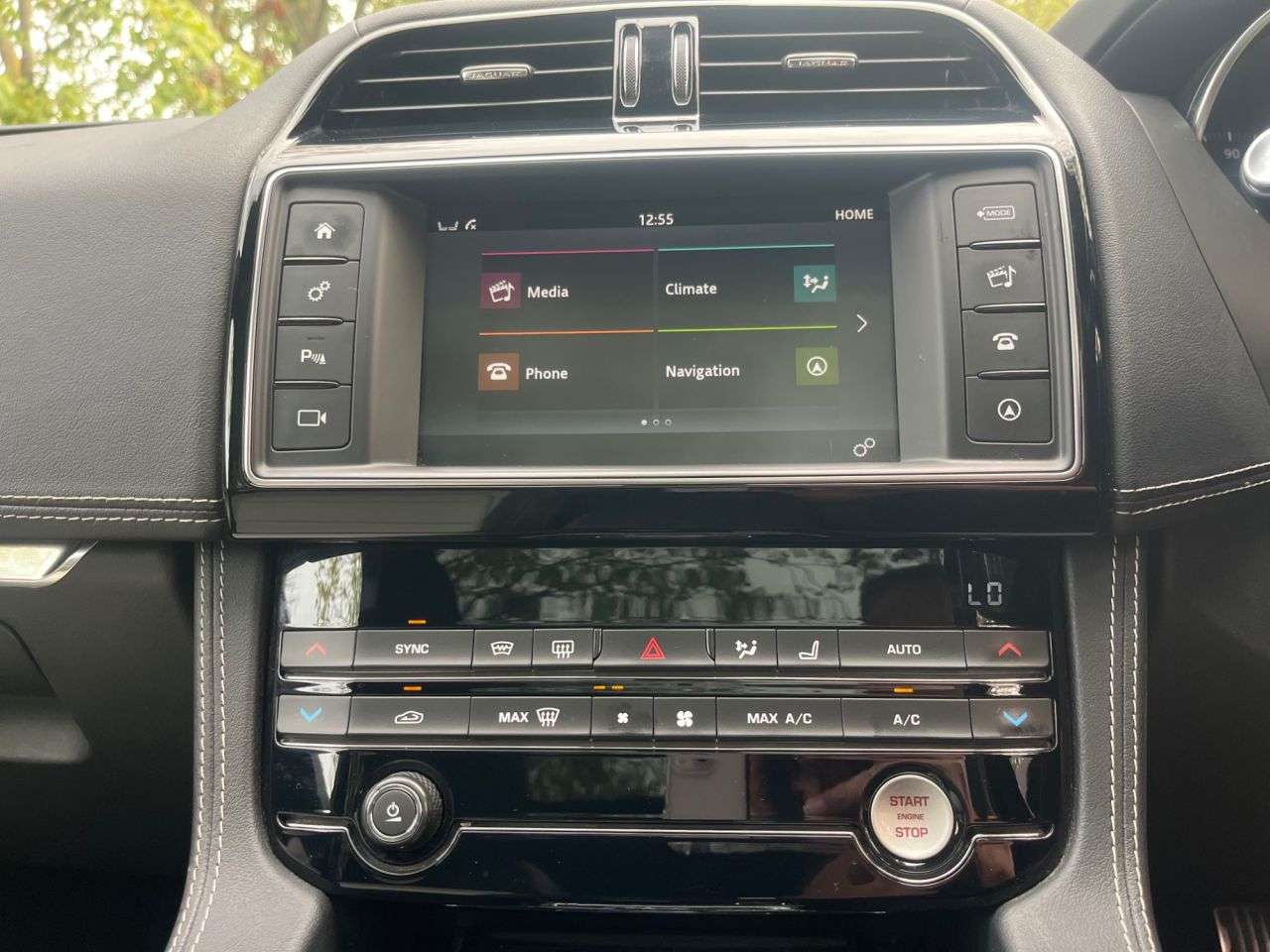 2018 JAGUAR F-PACE 2018 JAGUAR F-PACE