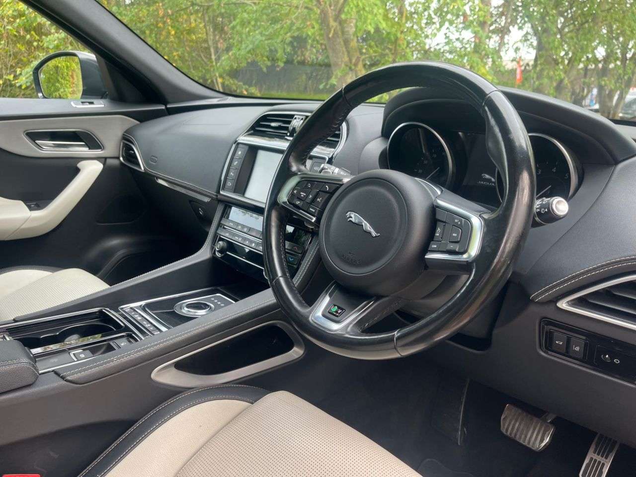 2018 JAGUAR F-PACE 2018 JAGUAR F-PACE