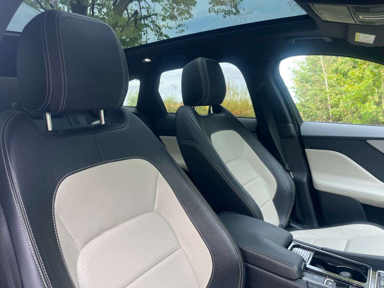 2018 JAGUAR F-PACE 2018 JAGUAR F-PACE