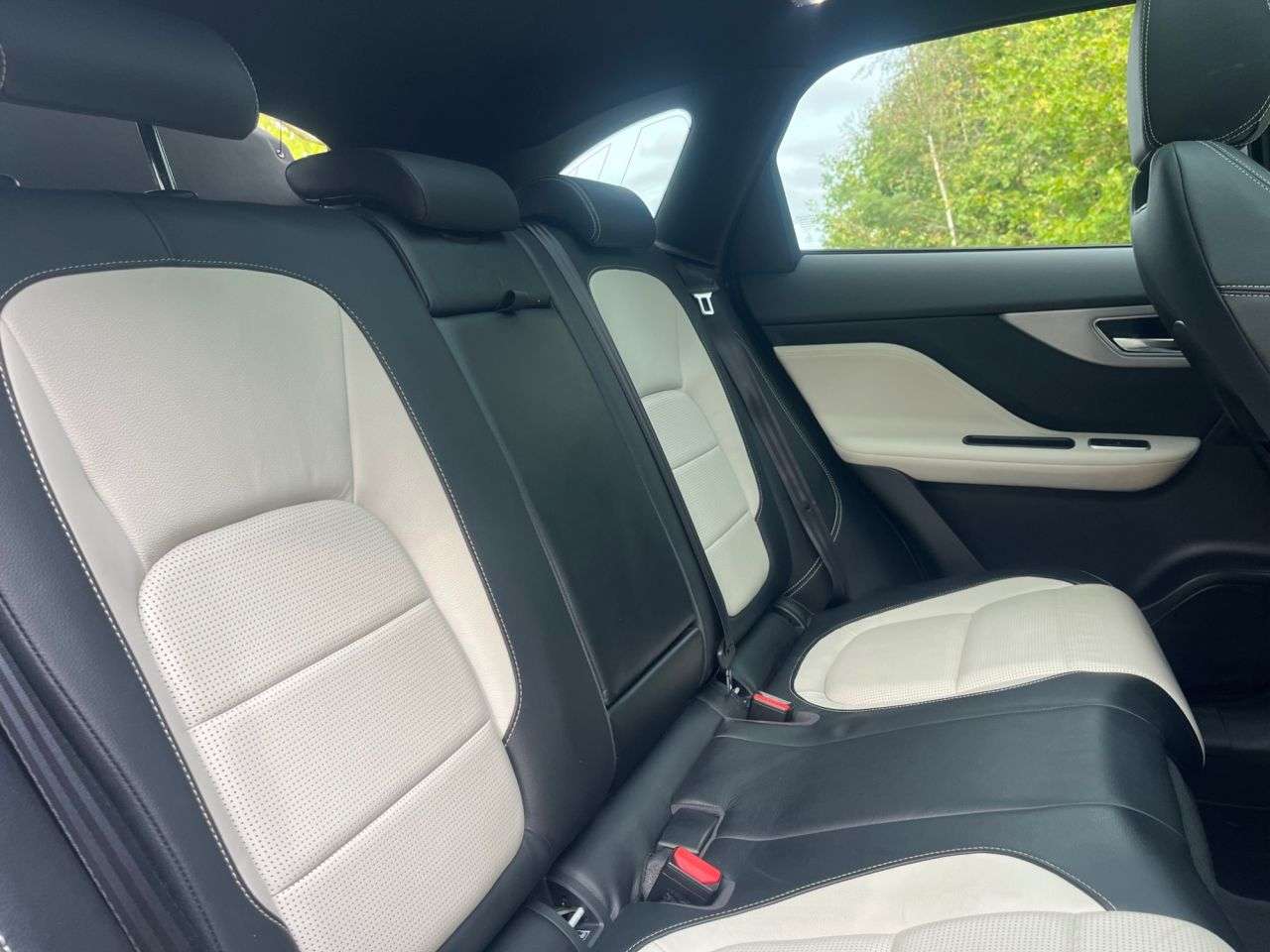 2018 JAGUAR F-PACE 2018 JAGUAR F-PACE