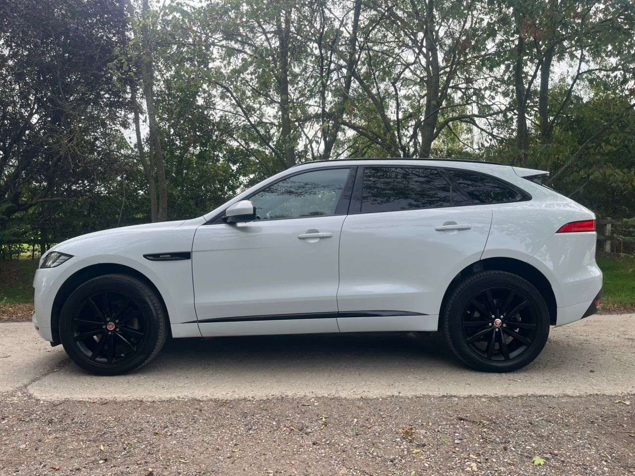 2018 JAGUAR F-PACE 2018 JAGUAR F-PACE