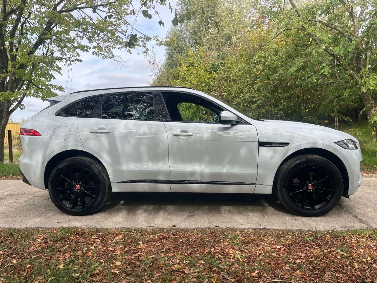 2018 JAGUAR F-PACE 2018 JAGUAR F-PACE