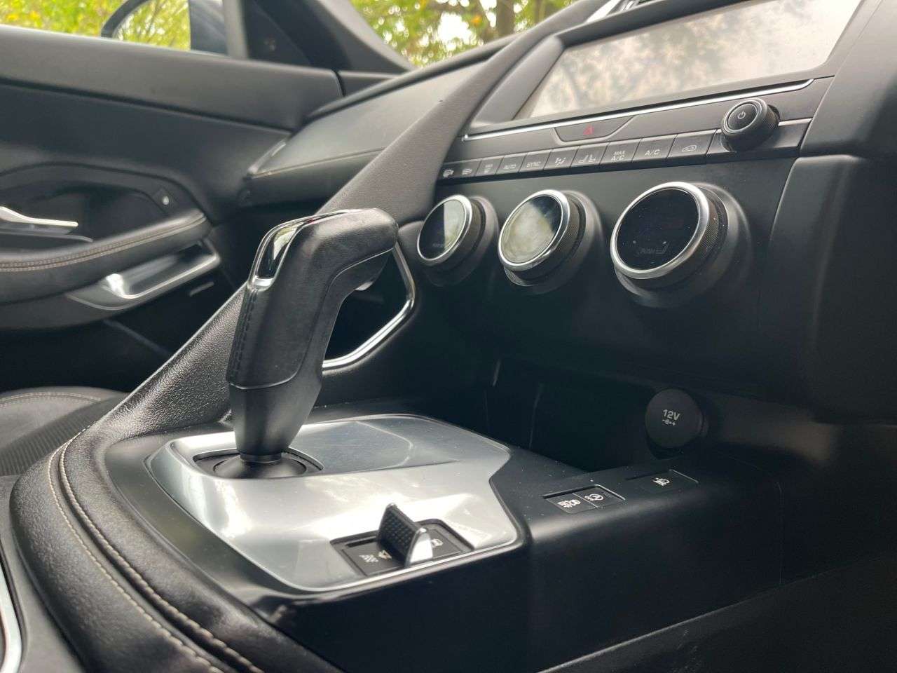 A 2019 JAGUAR E-PACE 2.0 D180 R-Dynamic S SUV 5dr Diesel Auto AWD Euro 6 (s/s) (180 ps) Car Fina A 2019 JAGUAR E-PACE 2.0 D180 R-Dynamic S SUV 5dr Diesel Auto AWD Euro 6 (s/s) (180 ps) Car Fina