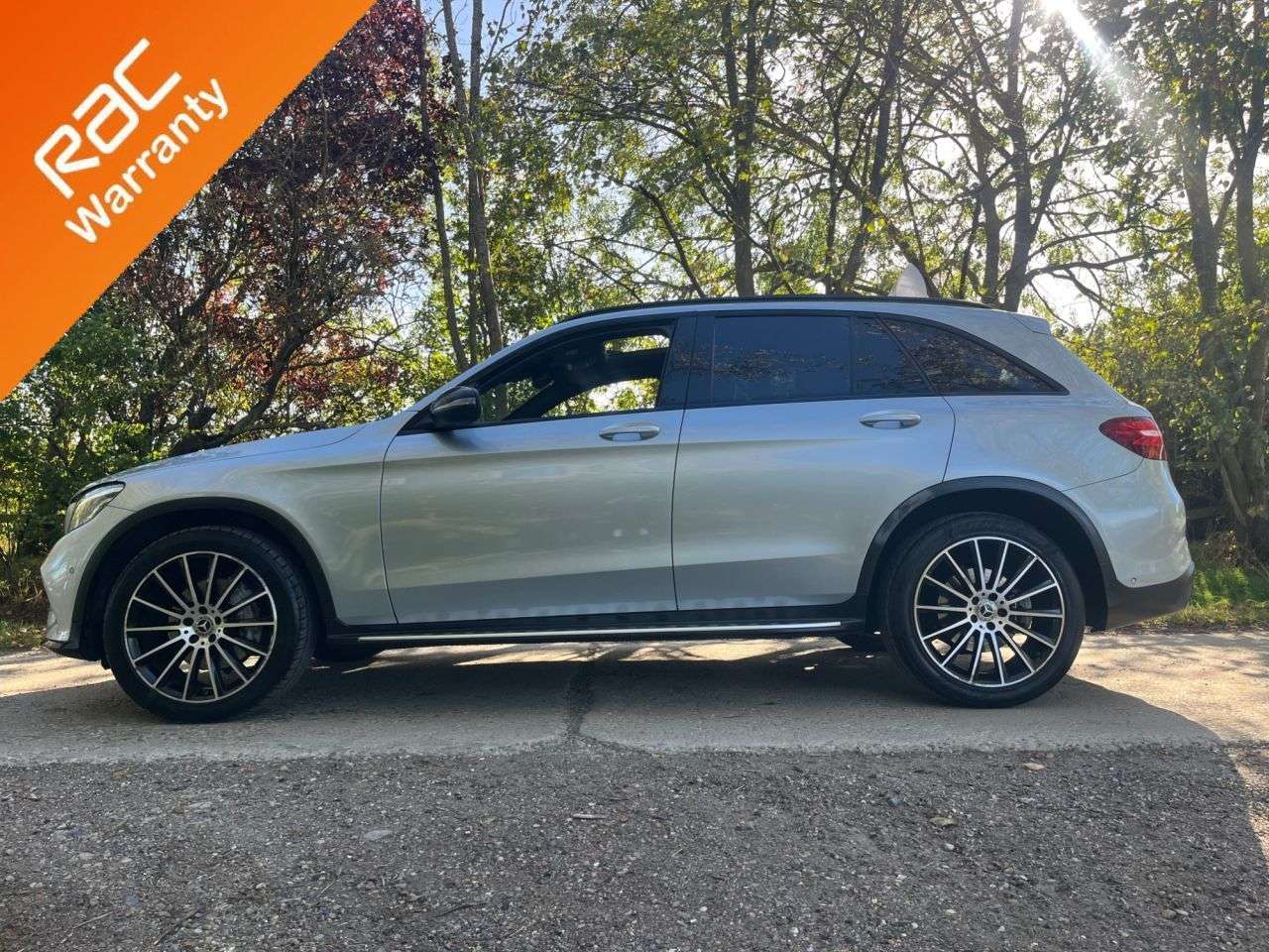 A 2018 MERCEDES-BENZ GLC 2.1 GLC220d AMG Line (Premium) SUV 5dr Diesel G-Tronic 4MATIC Euro 6 (s/s) A 2018 MERCEDES-BENZ GLC 2.1 GLC220d AMG Line (Premium) SUV 5dr Diesel G-Tronic 4MATIC Euro 6 (s/s)