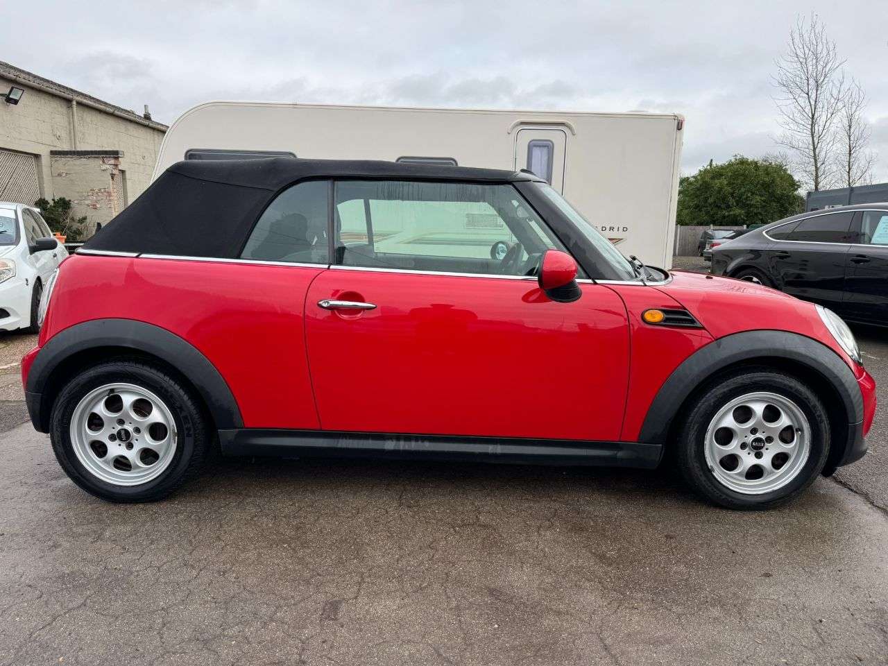 2013 MINI CONVERTIBLE 2013 MINI CONVERTIBLE