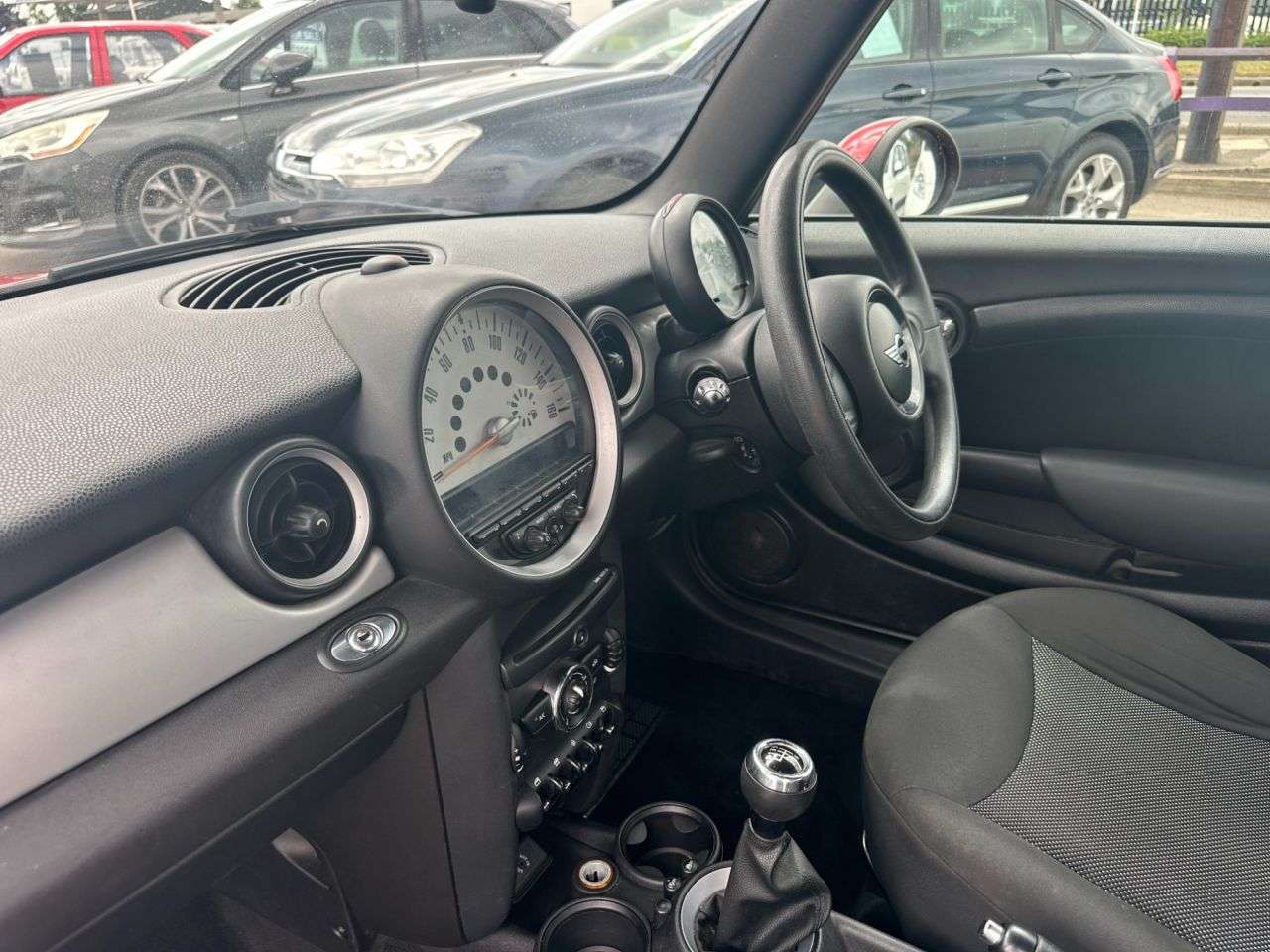 2013 MINI CONVERTIBLE 2013 MINI CONVERTIBLE