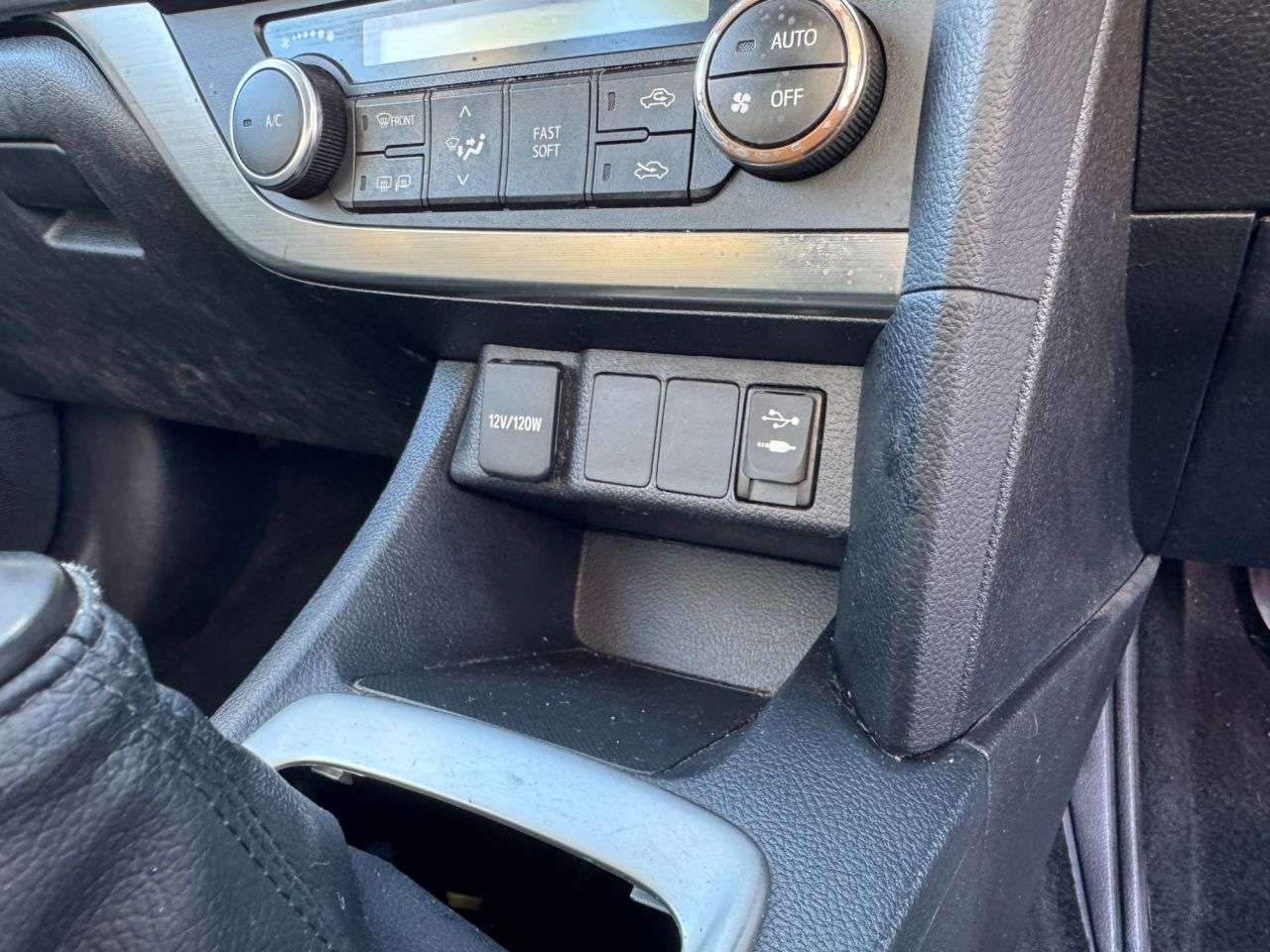 2013 TOYOTA AURIS 2013 TOYOTA AURIS