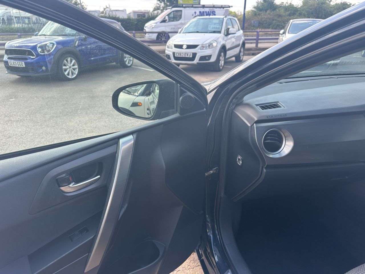 2013 TOYOTA AURIS 2013 TOYOTA AURIS