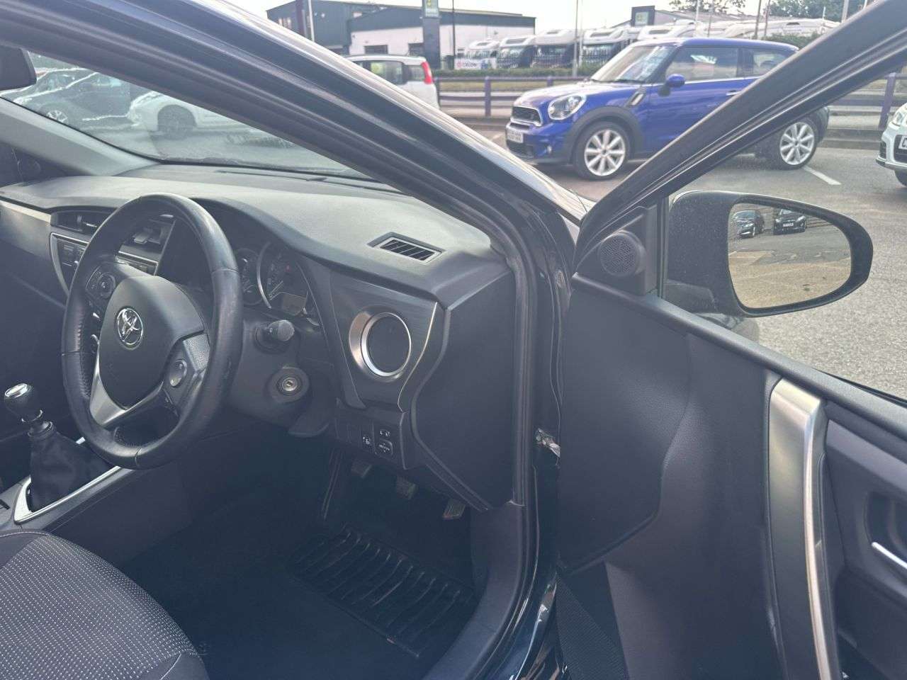 2013 TOYOTA AURIS 2013 TOYOTA AURIS