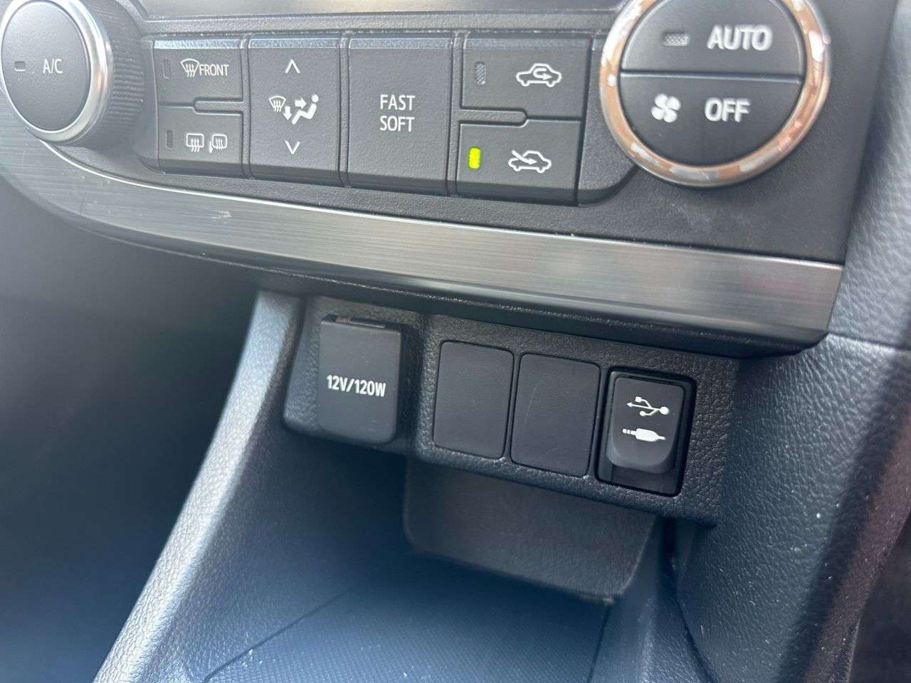 2013 TOYOTA AURIS 2013 TOYOTA AURIS