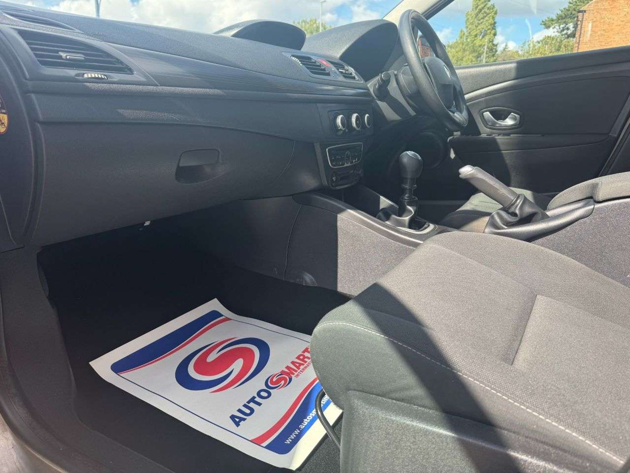 2009 RENAULT MEGANE 2009 RENAULT MEGANE