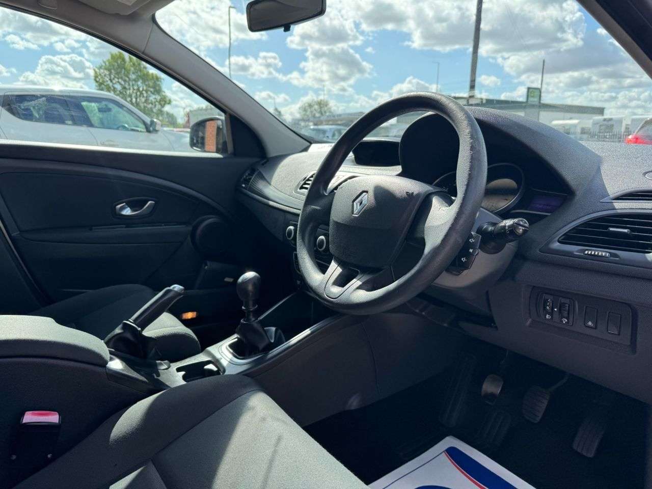 2009 RENAULT MEGANE 2009 RENAULT MEGANE